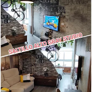 Saltillo Alto Gray Studio. Vistas Al Mar Y Piscina , Torremolinos Espagne